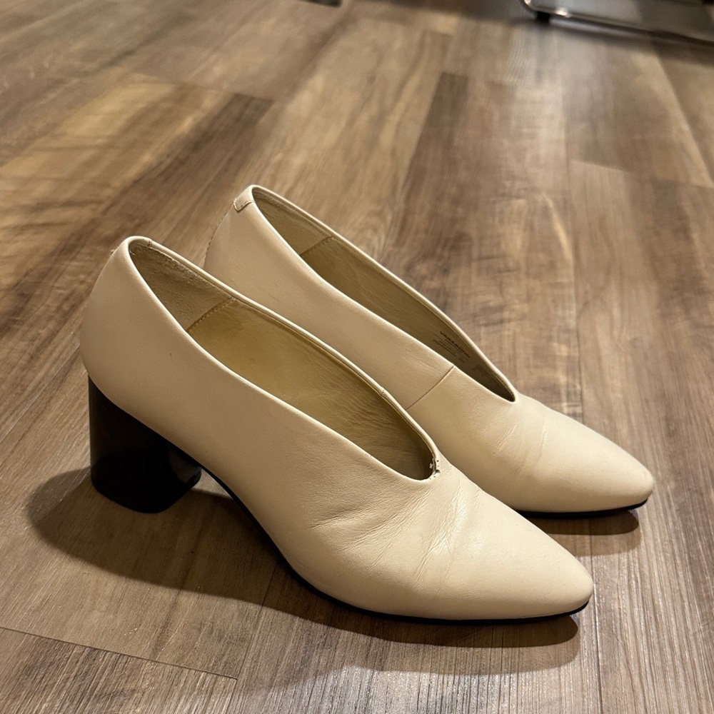 Vagabond Shoemakers Eve Block Heels Pumps Cream